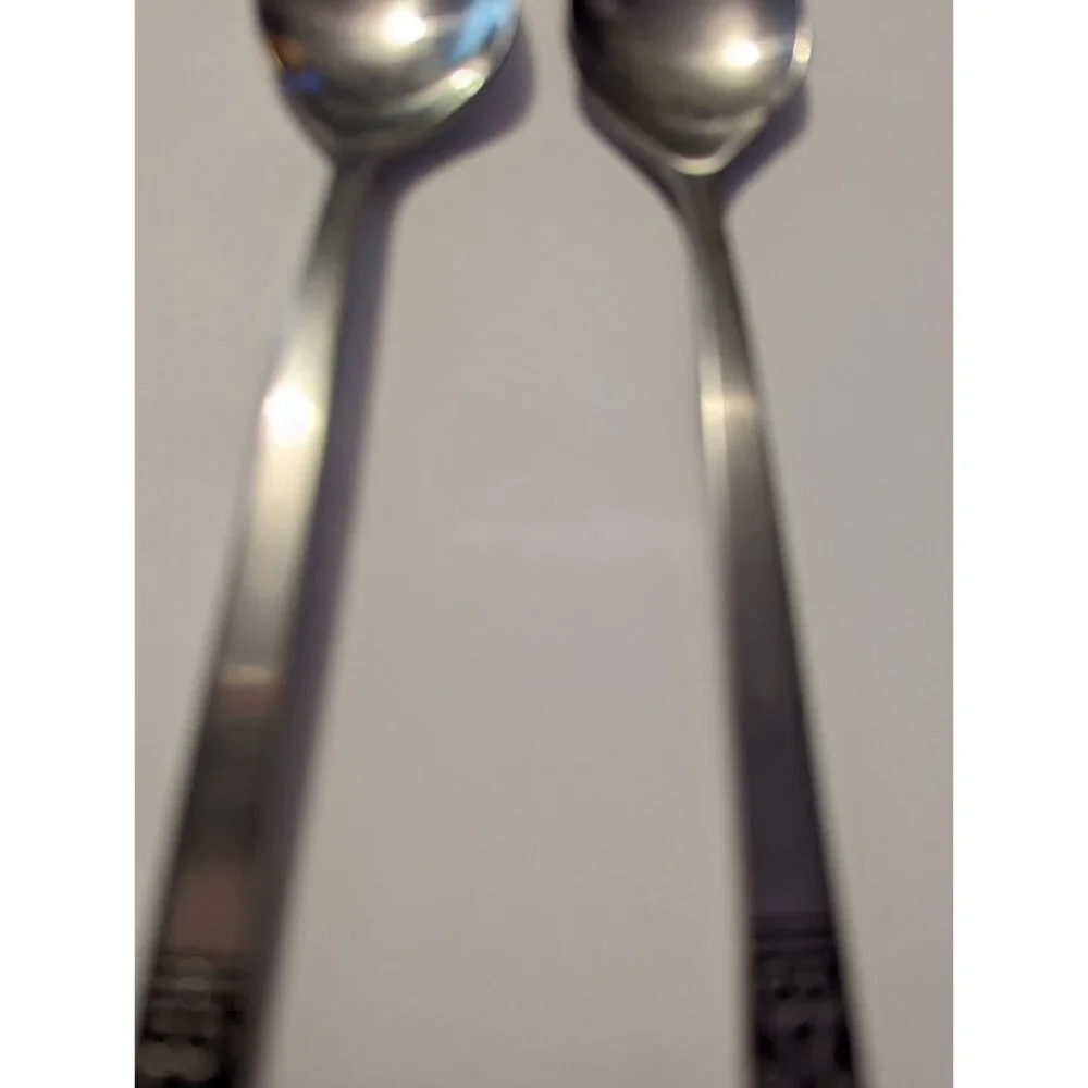 VTG CARLYLE Hong Kong stainless cameo pattern lot 2 teaspoons replacement